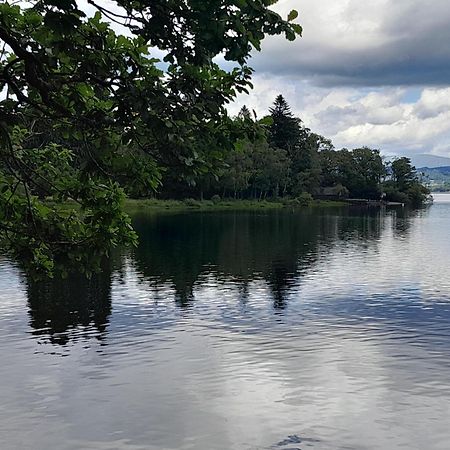 Ye Old'E Man Lake District Grange-Over-Sands Exteriör bild